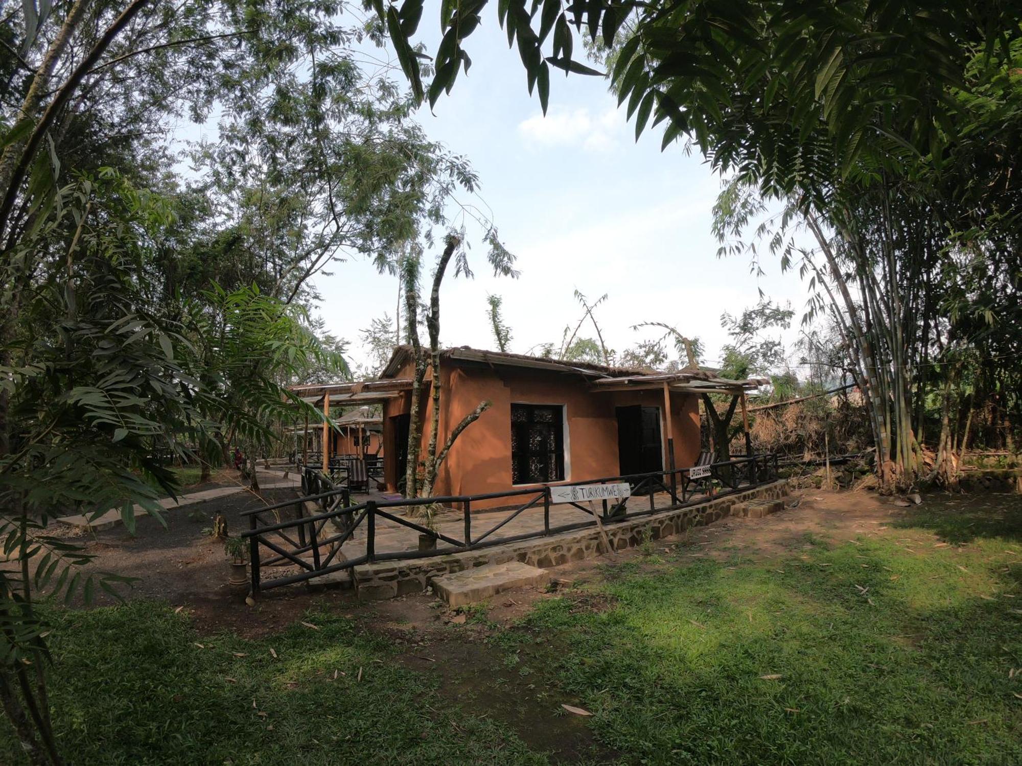 Nyakinama Red Rocks Rwanda - Campsite & Guesthouse מראה חיצוני תמונה