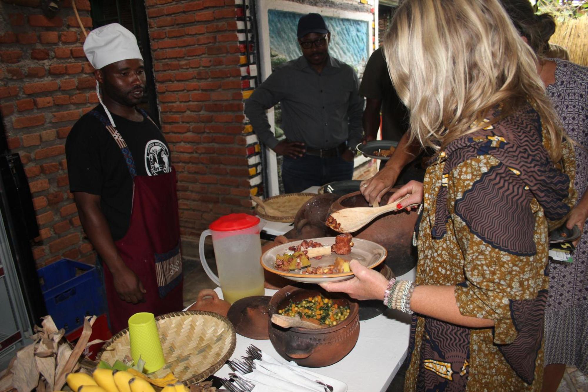 Nyakinama Red Rocks Rwanda - Campsite & Guesthouse מראה חיצוני תמונה